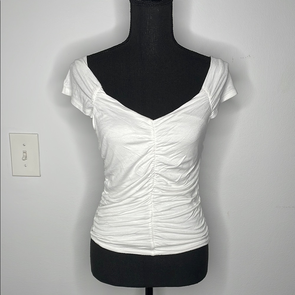 ACTIVE USA White Ruched Women's Top - Picture 1 of 8